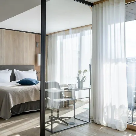 Hirschen Horn Отель 3*