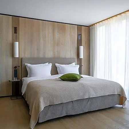 Hirschen Hotel 3*