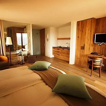 Hirschen Hotel 3*