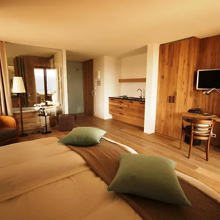 Hirschen Horn מלון