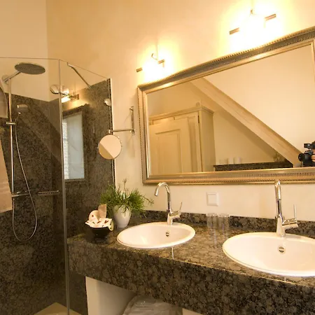 Hirschen Horn Отель 3*