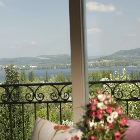 מלון Hirschen Horn 3*